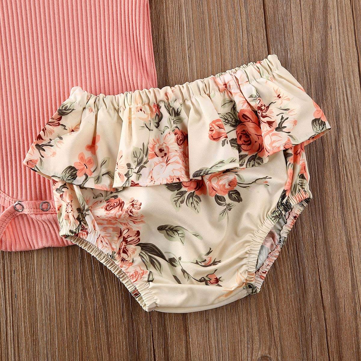 Ruffled Ribbed Floral Shorts Set