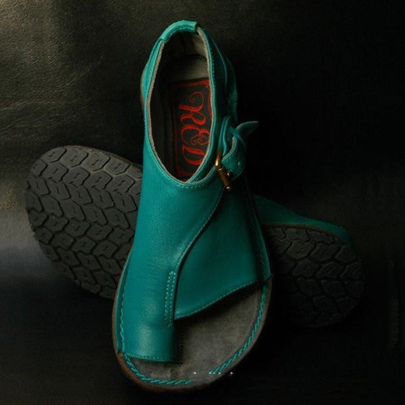 Sandals with buckle