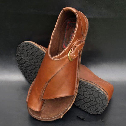 Sandals with buckle