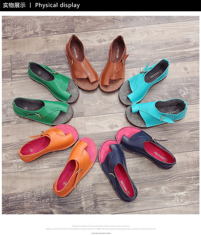 Sandals with buckle