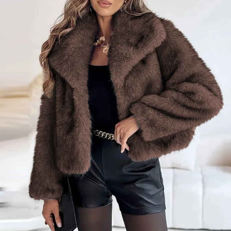 Short Women's Jacket Trendy Faux Fur for Autumn and Winter