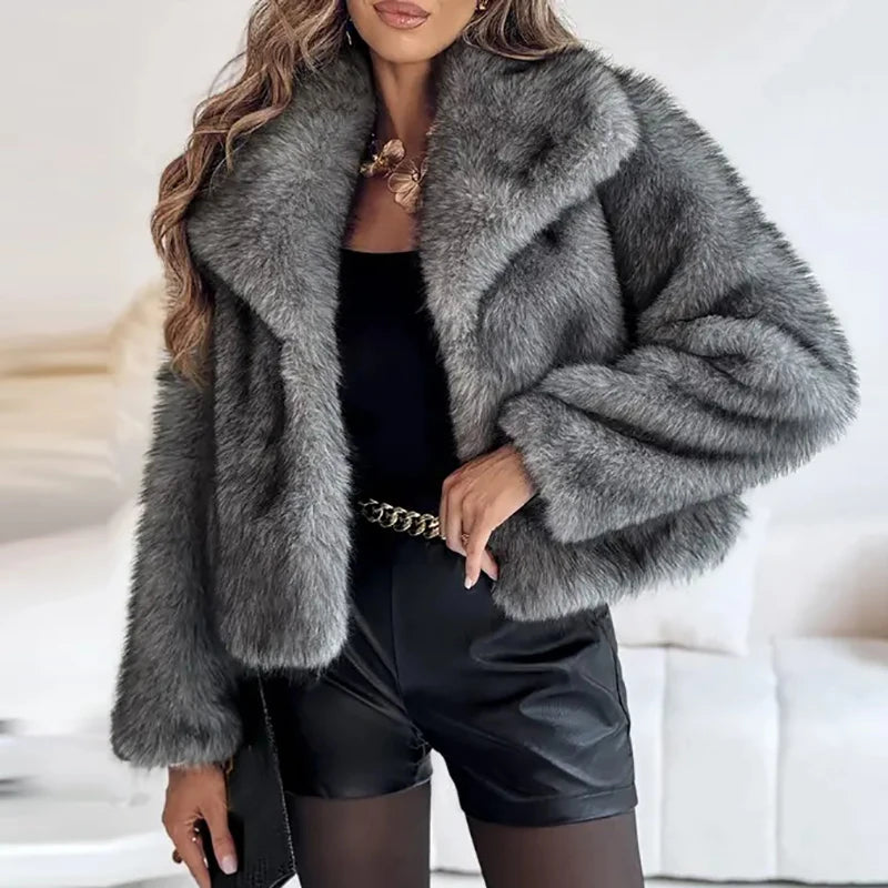 Short Women's Jacket Trendy Faux Fur for Autumn and Winter
