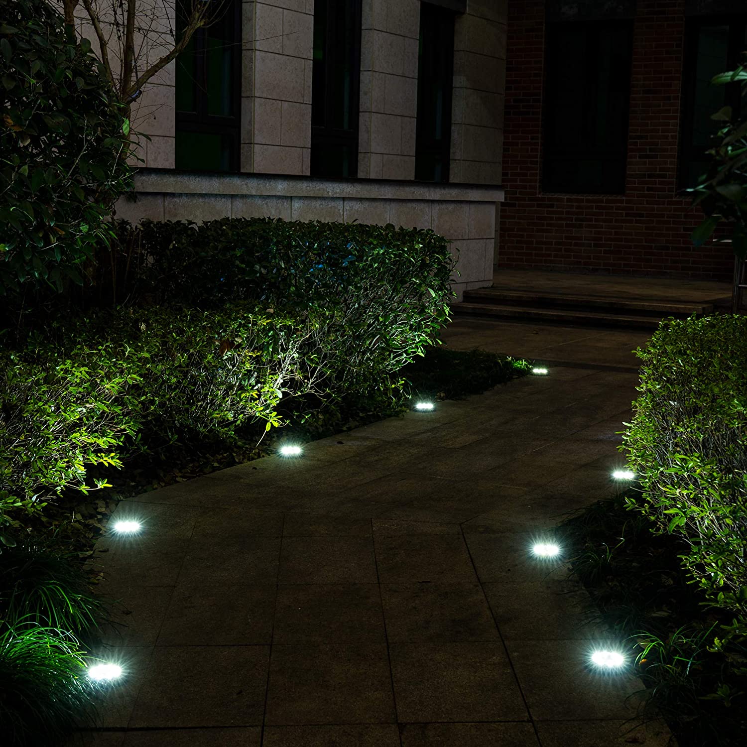 Solar-powered LED Disk Lamps
