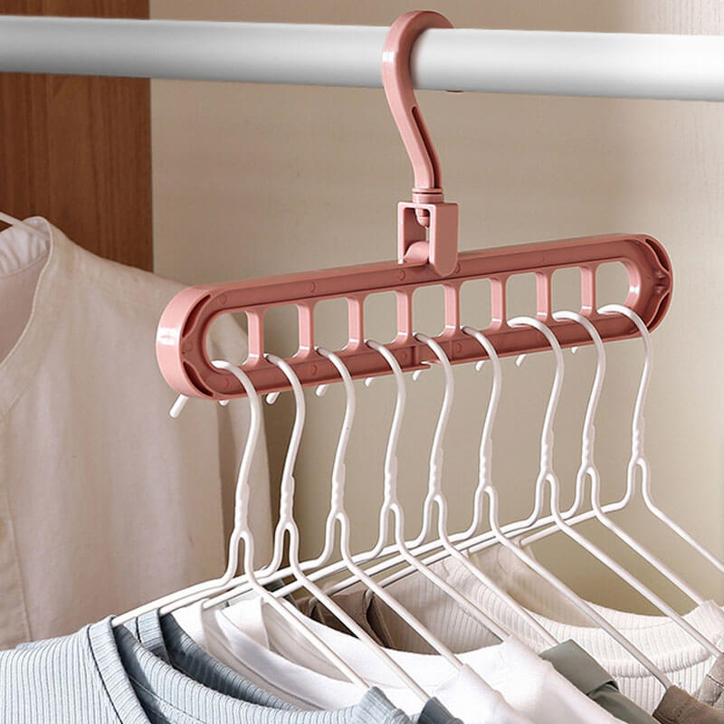 Space-saving 9-hole hanger