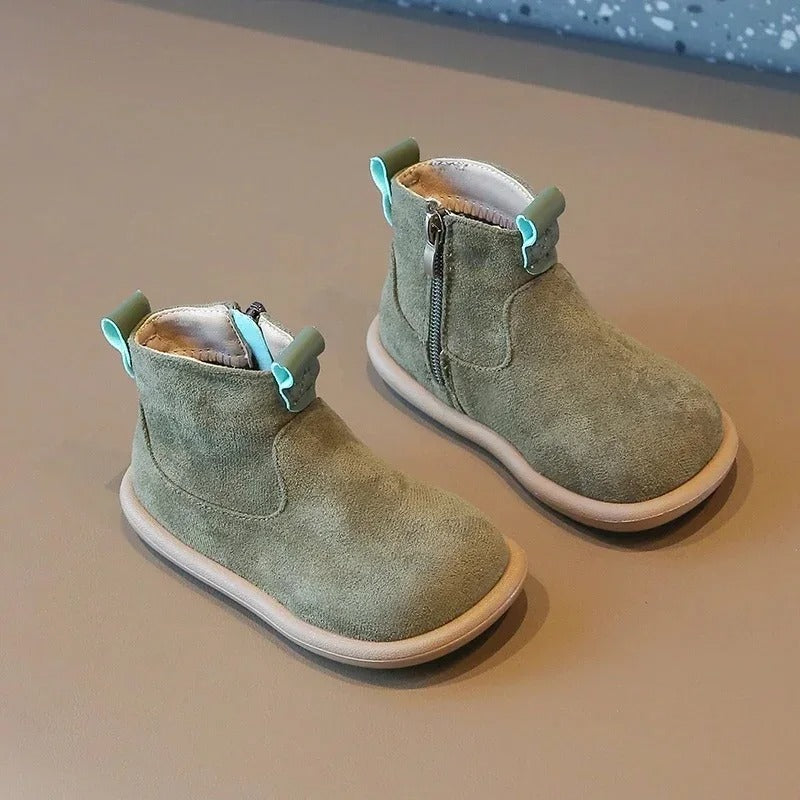Suede non-slip boots for children
