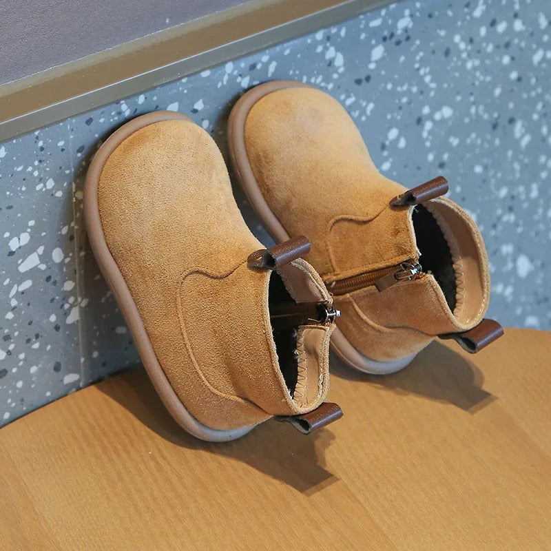 Suede non-slip boots for children