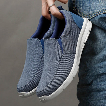Summer canvas shoes for men