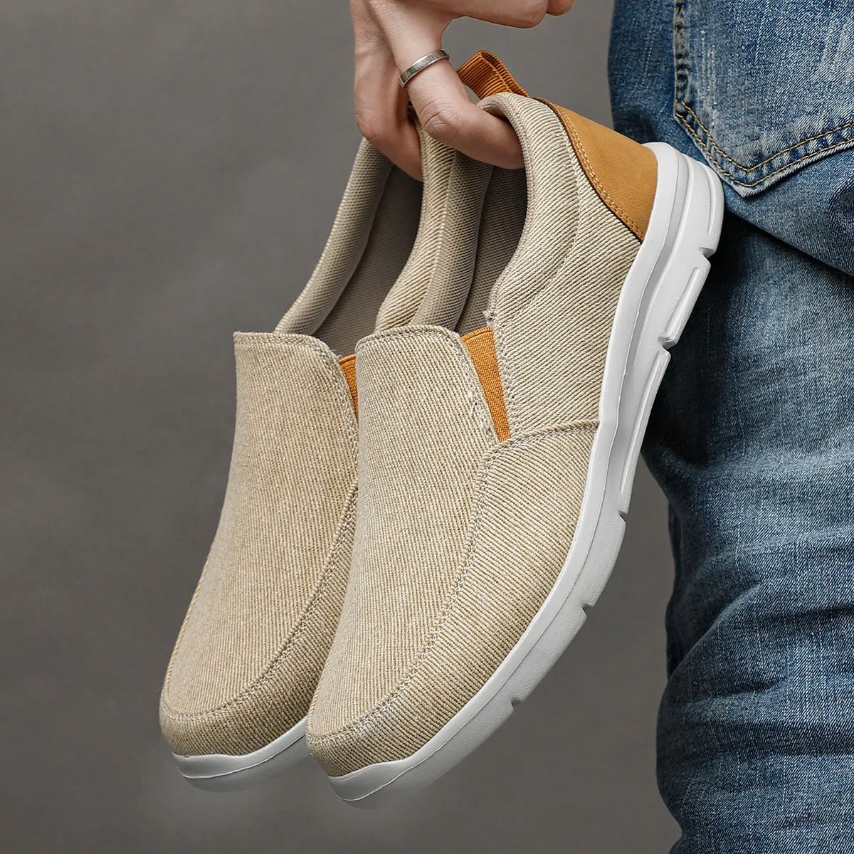 Summer canvas shoes for men