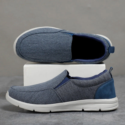 Summer canvas shoes for men