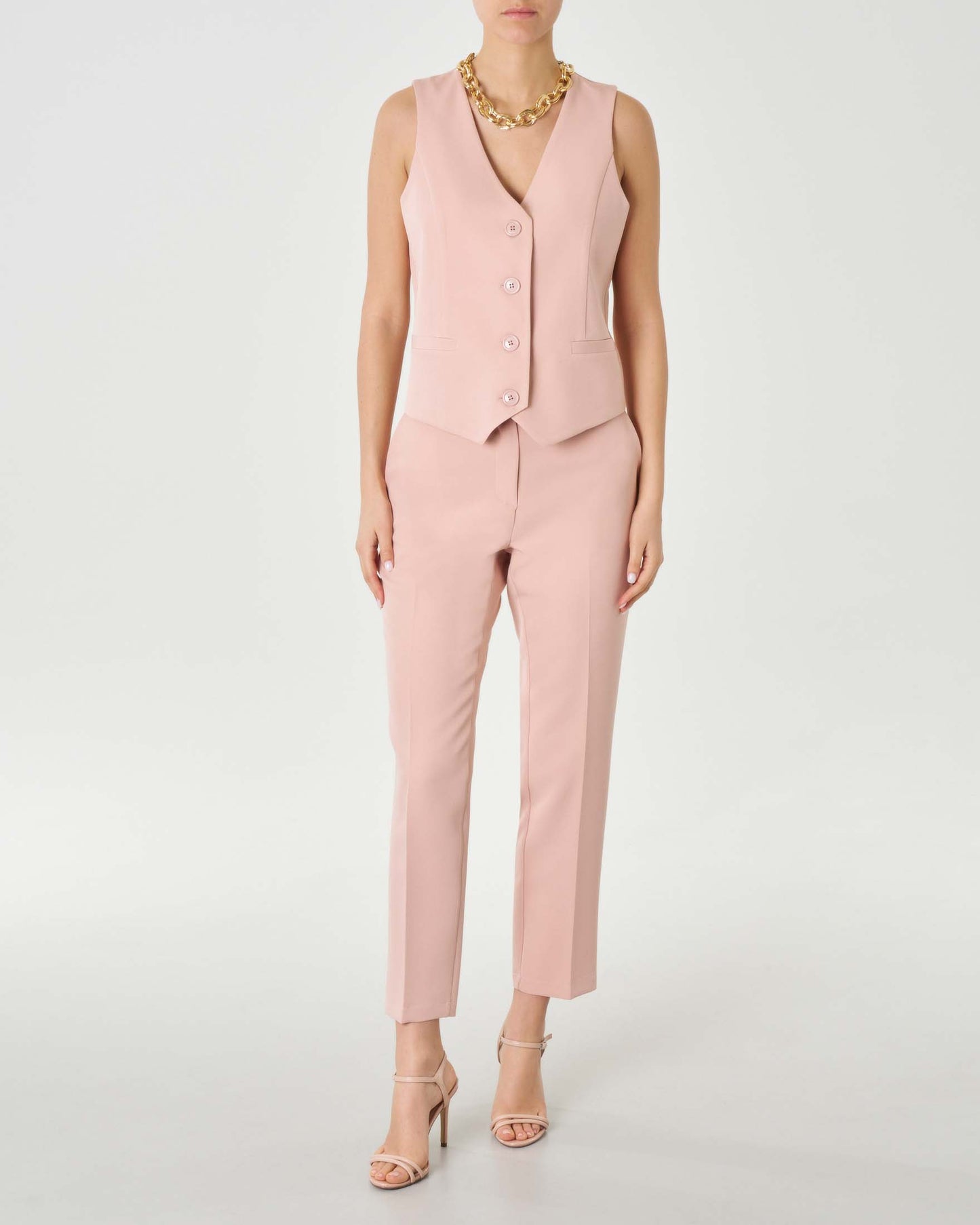 Trendy women's top & sleek straight-leg trousers