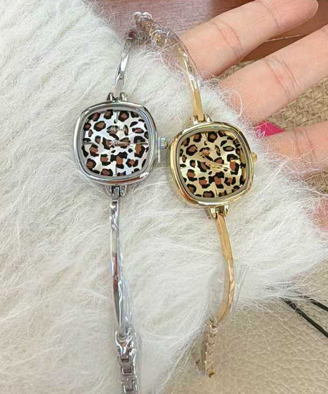 Unisex Classic Design Quartz Movement Watch 4