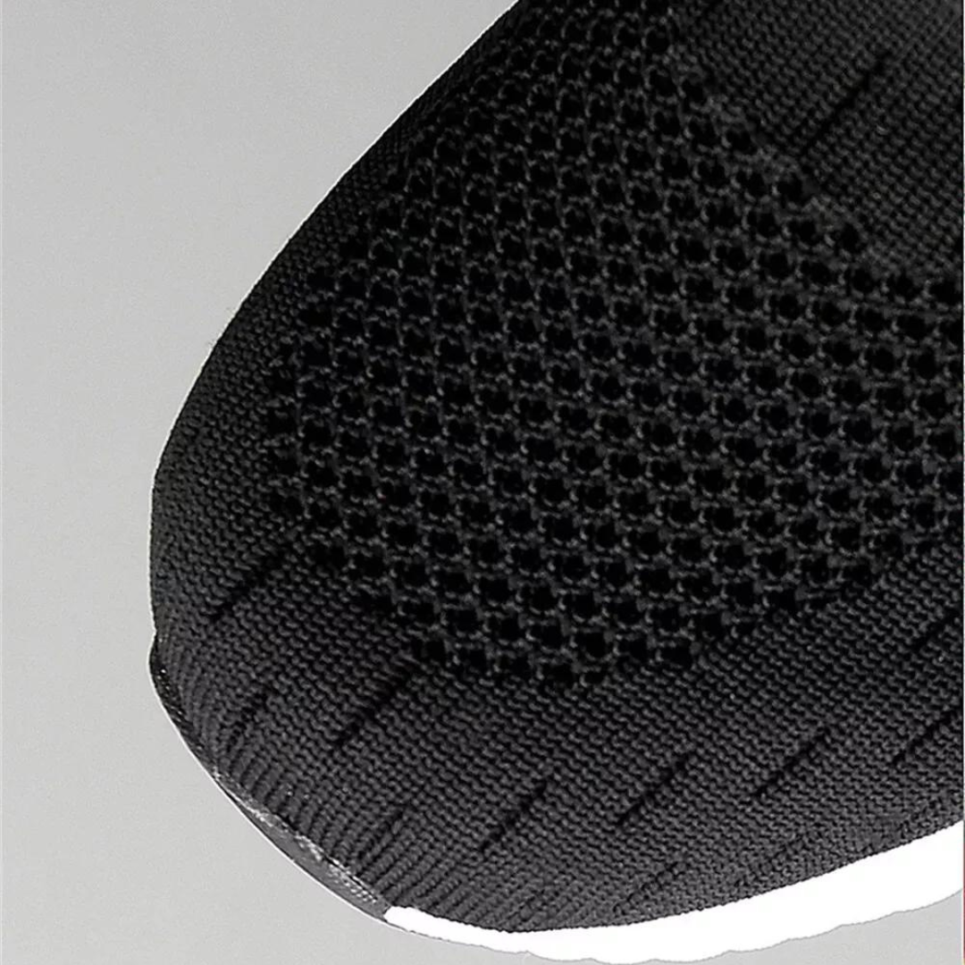 Athletic gym trainers for men