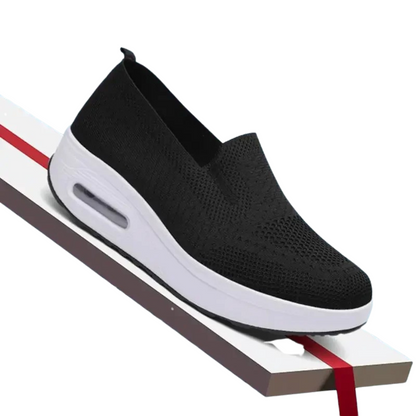 Breathable running shoes for women