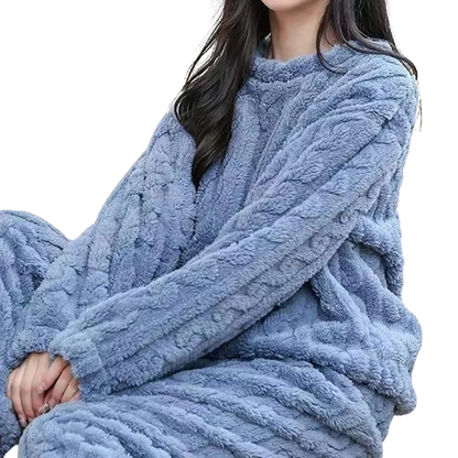 Warm fleece pyjama set for ladies