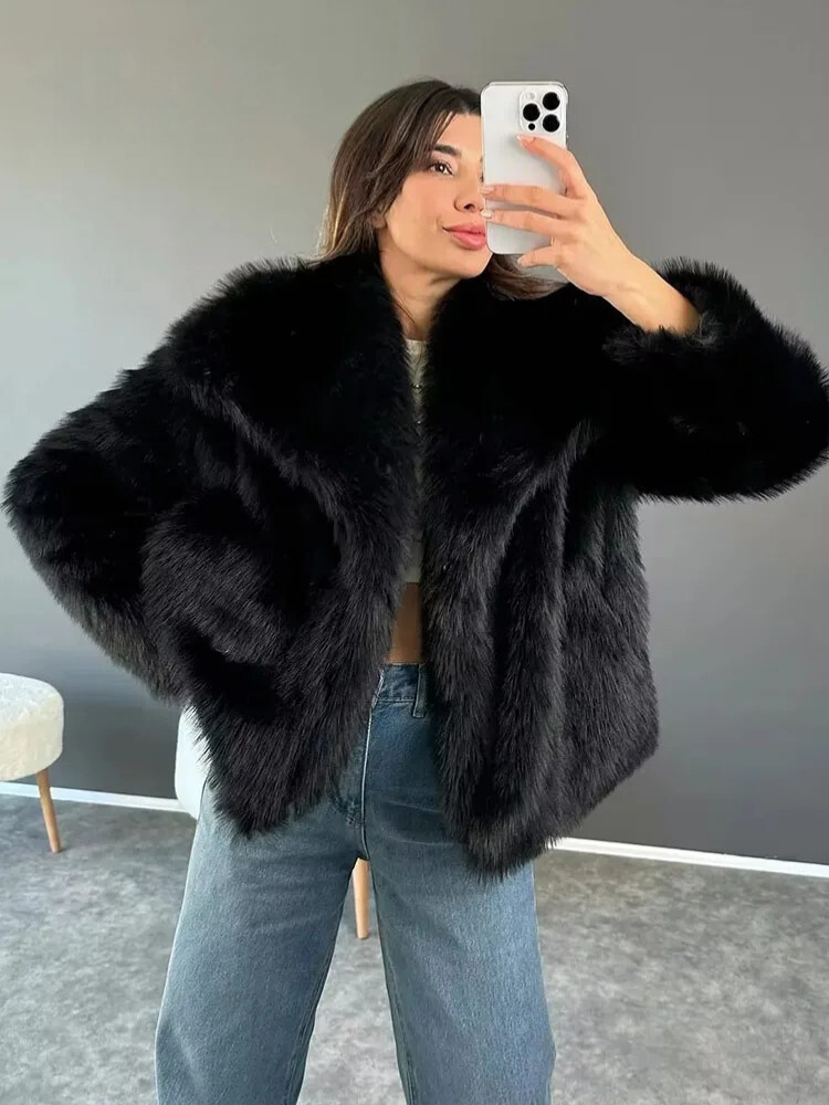 Warm plush fur coat for ladies