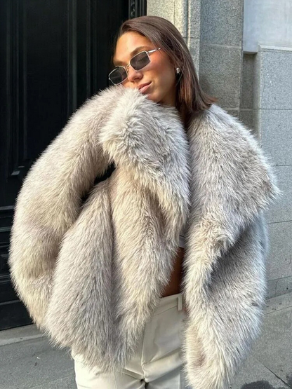 Warm plush fur coat for ladies