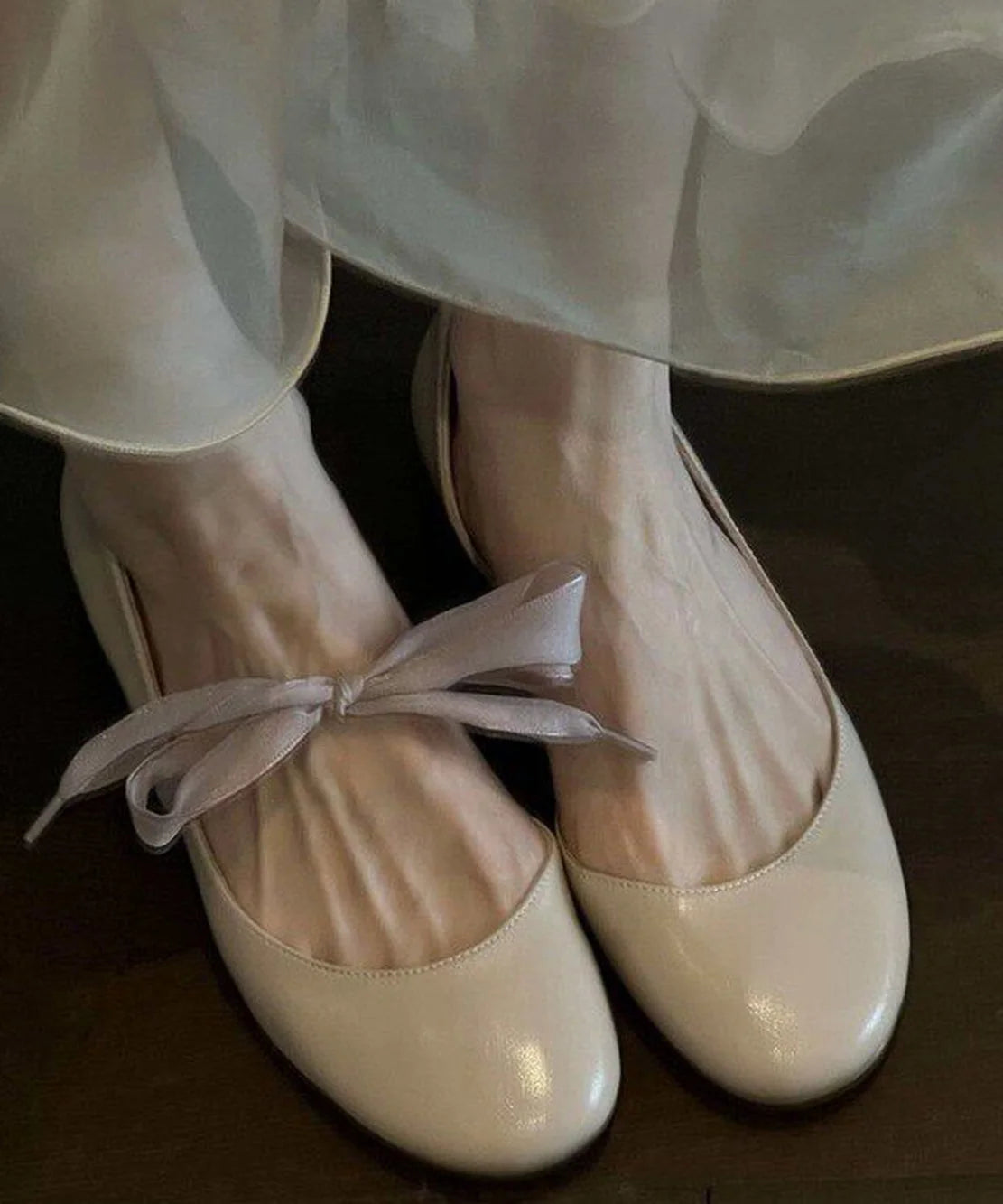 Women's Ballet Flats Round Toe with Ribbon Detail 1