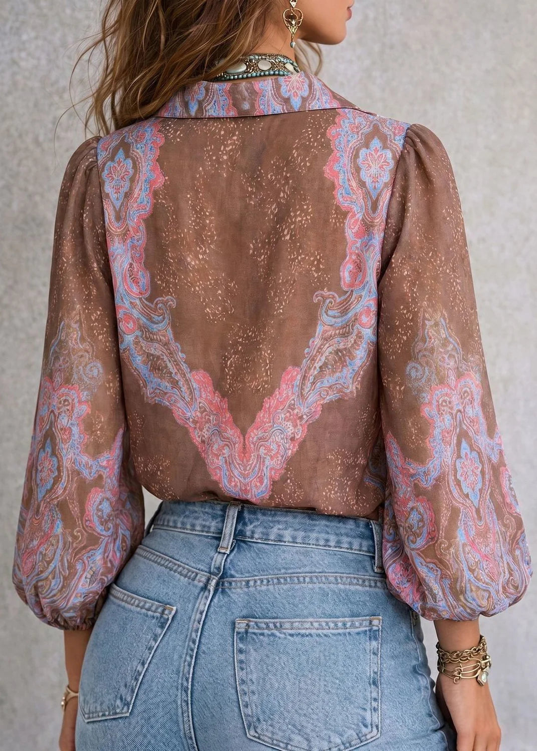 Women's Button-Up Shirt with Peter Pan Collar and Print 4