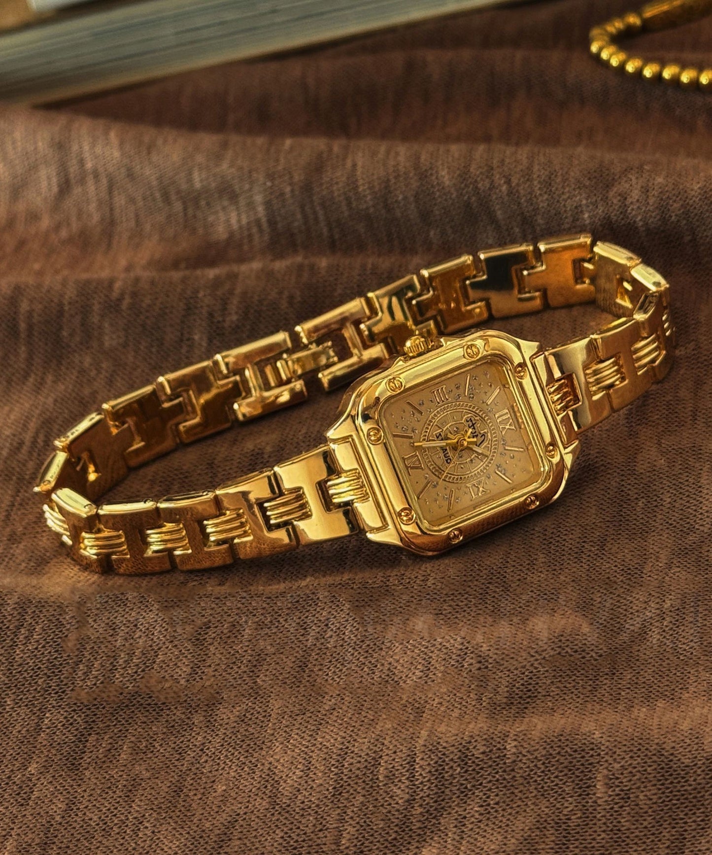 Women's Chain Watch Modern Design 3