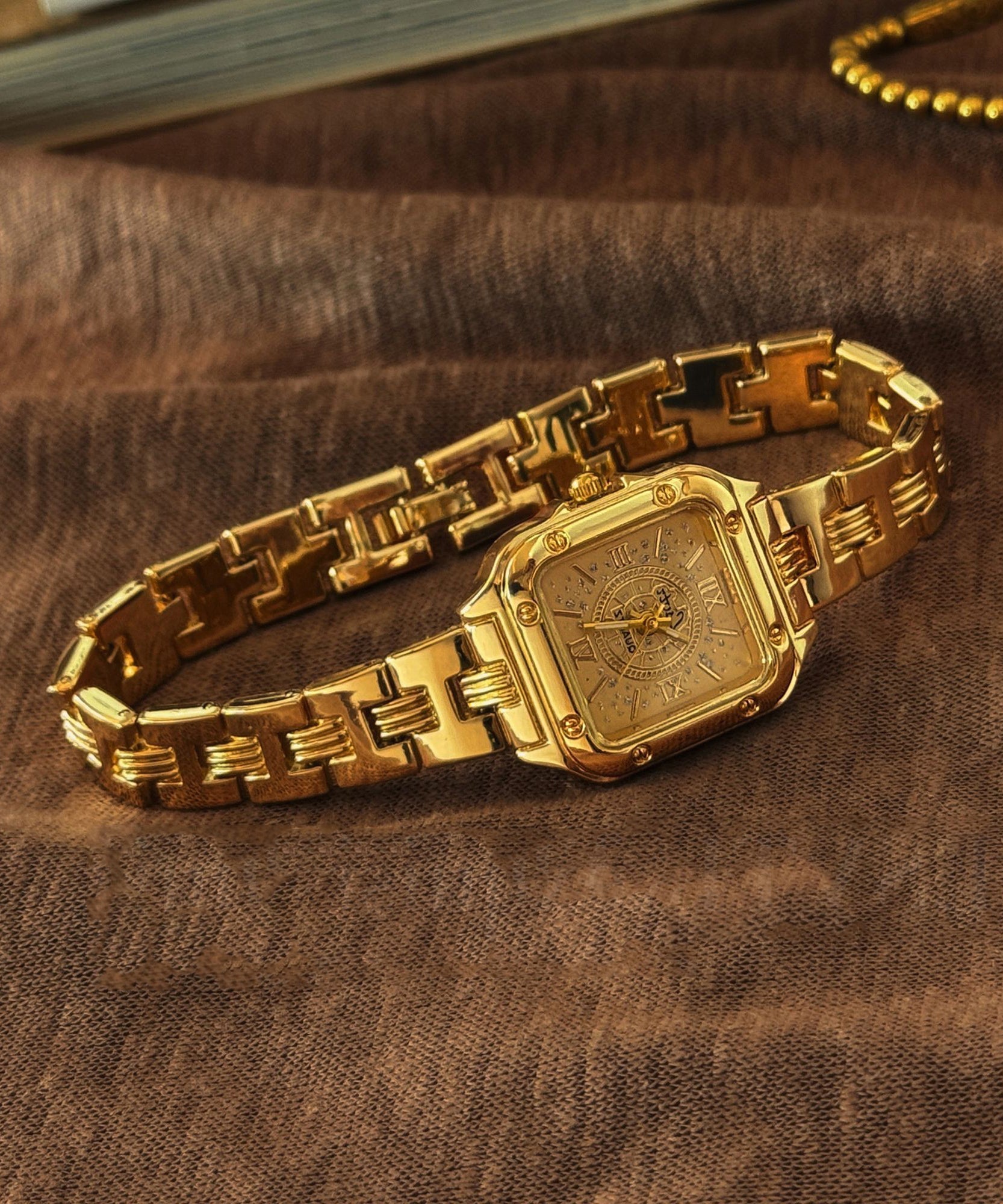 Women's Chain Watch Modern Design 3