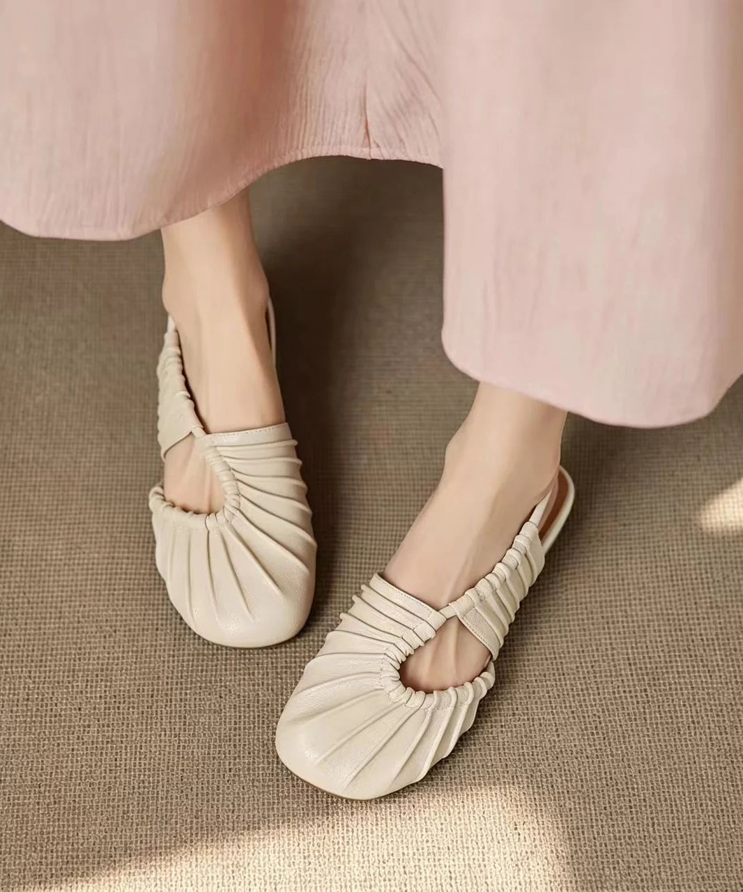 Women's Closed Toe Sandals Ruched Low Heel 2