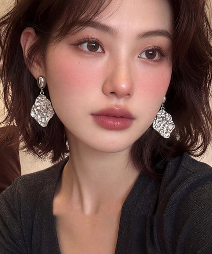 Women's Drop Earrings Wrinkled Metal Design 1