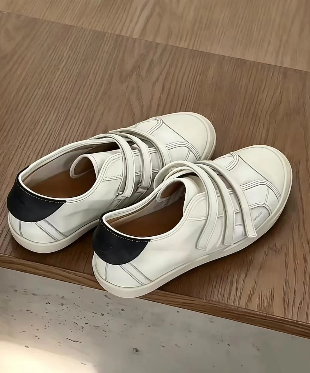 Women's Flat Sneakers Round Toe Velcro Strap 0