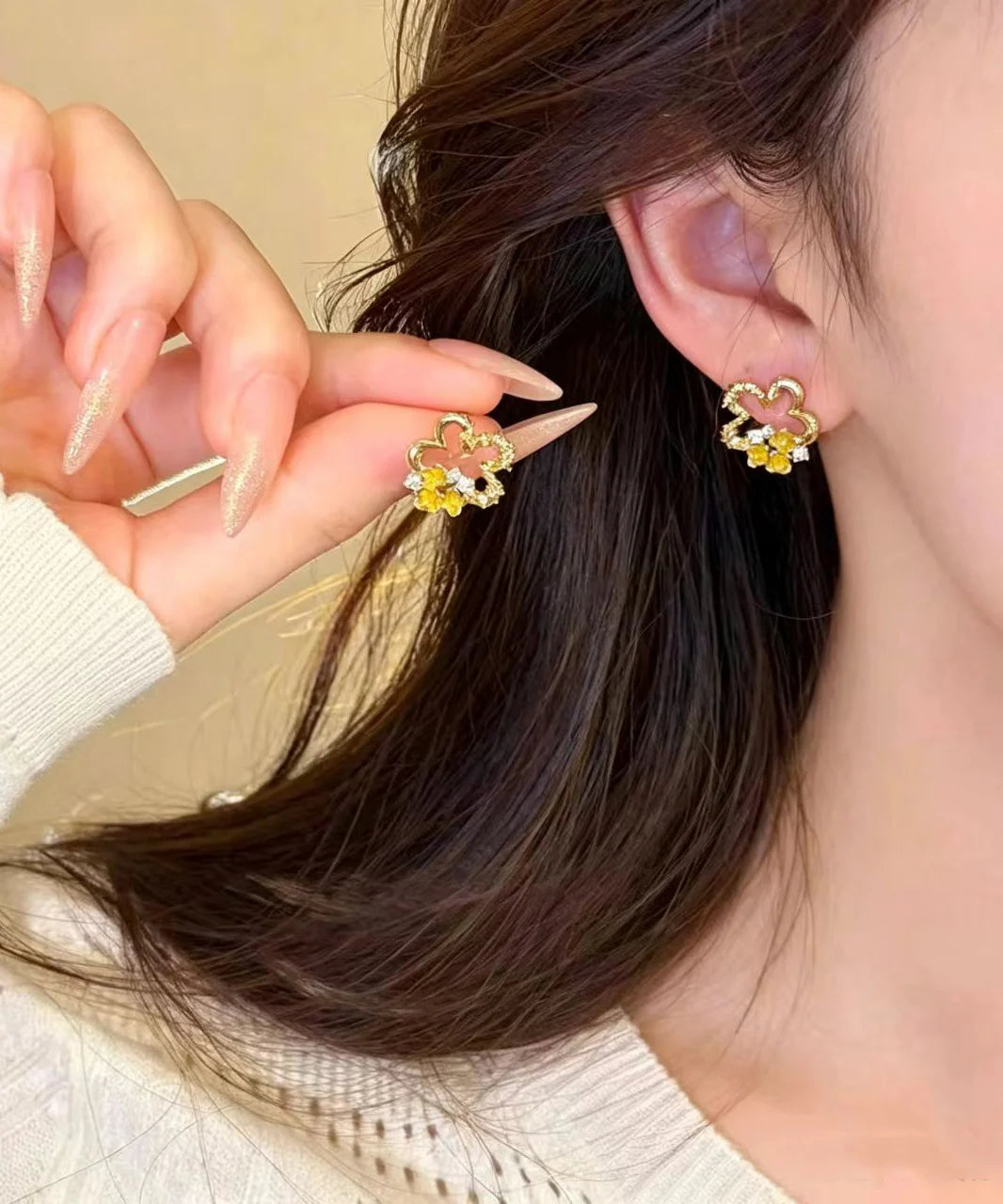 Women's Floral Stud Earrings Vintage Style 1