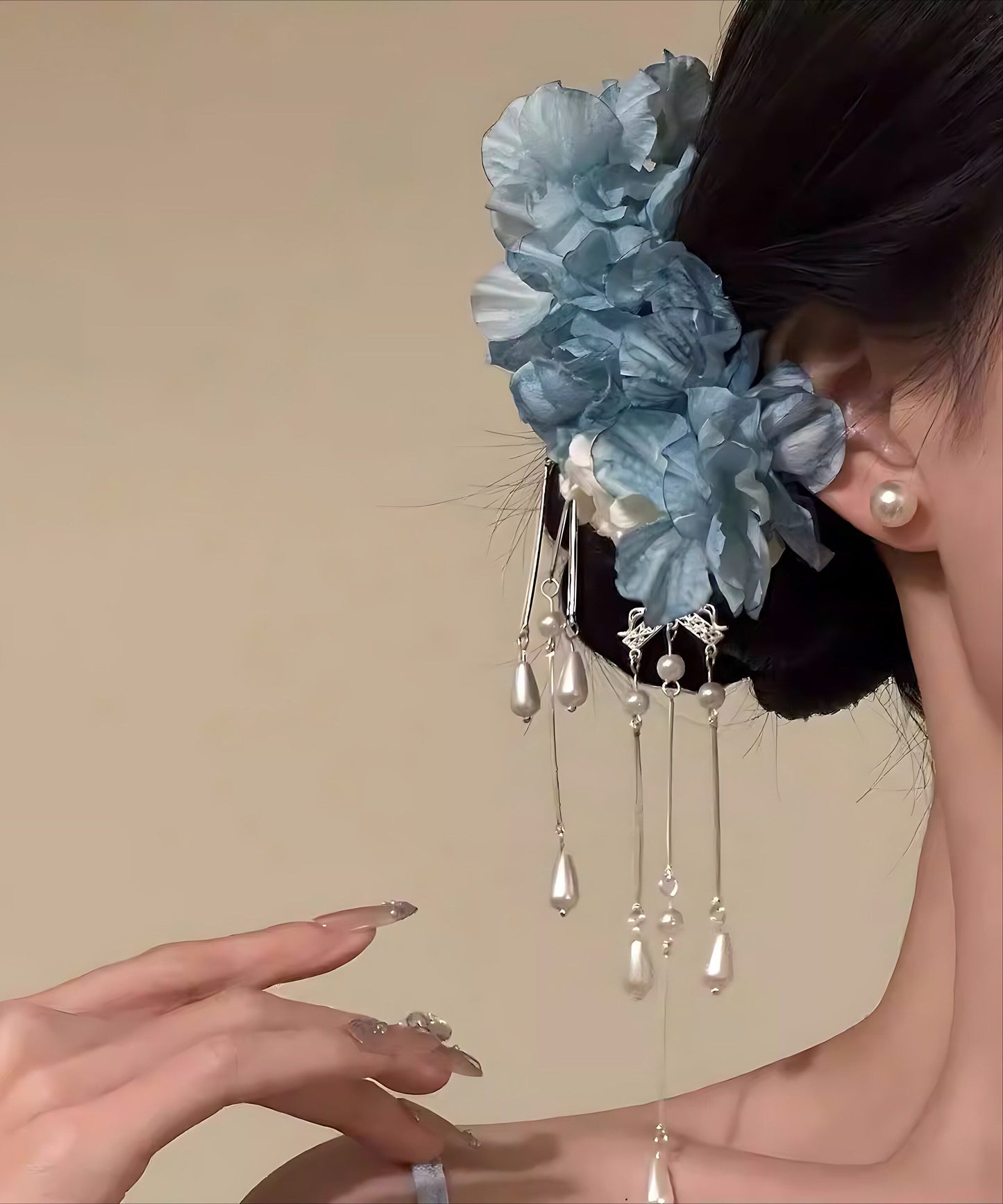 Women's Flower Hair Pins with Tassel Detail 2