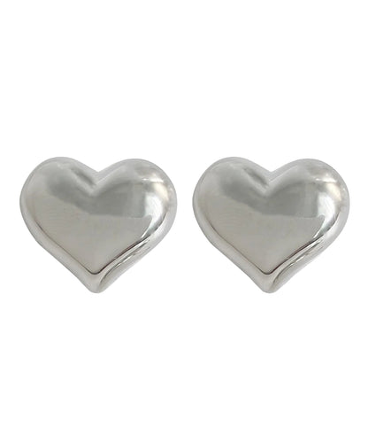 Women's Heart-Shaped Stud Earrings Classic Style 4