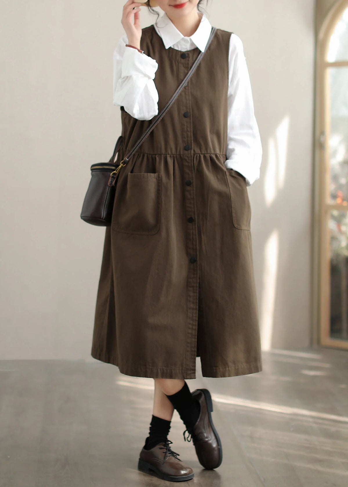 Women's Holiday Dress with Oversized Pockets Relaxed Fit 1