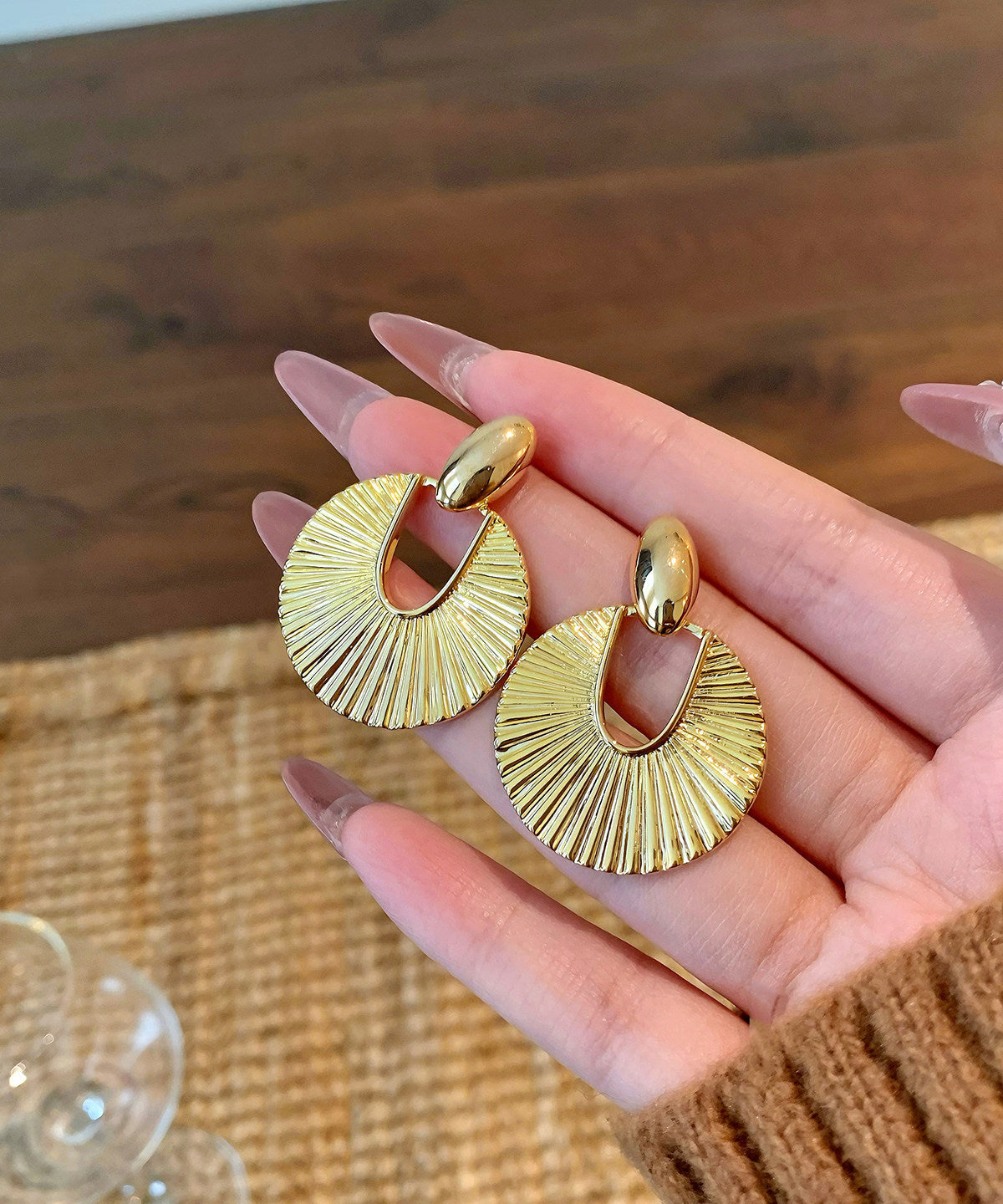 Women's Hoop Earrings Fan-Shaped Design 3