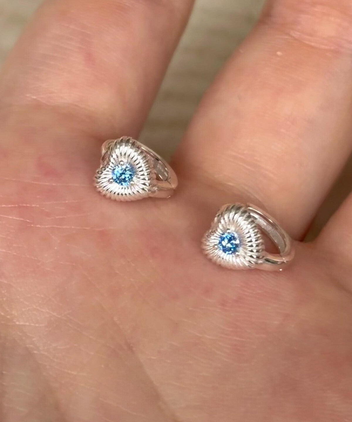 Women's Hoop Earrings with Crystal Accent 2