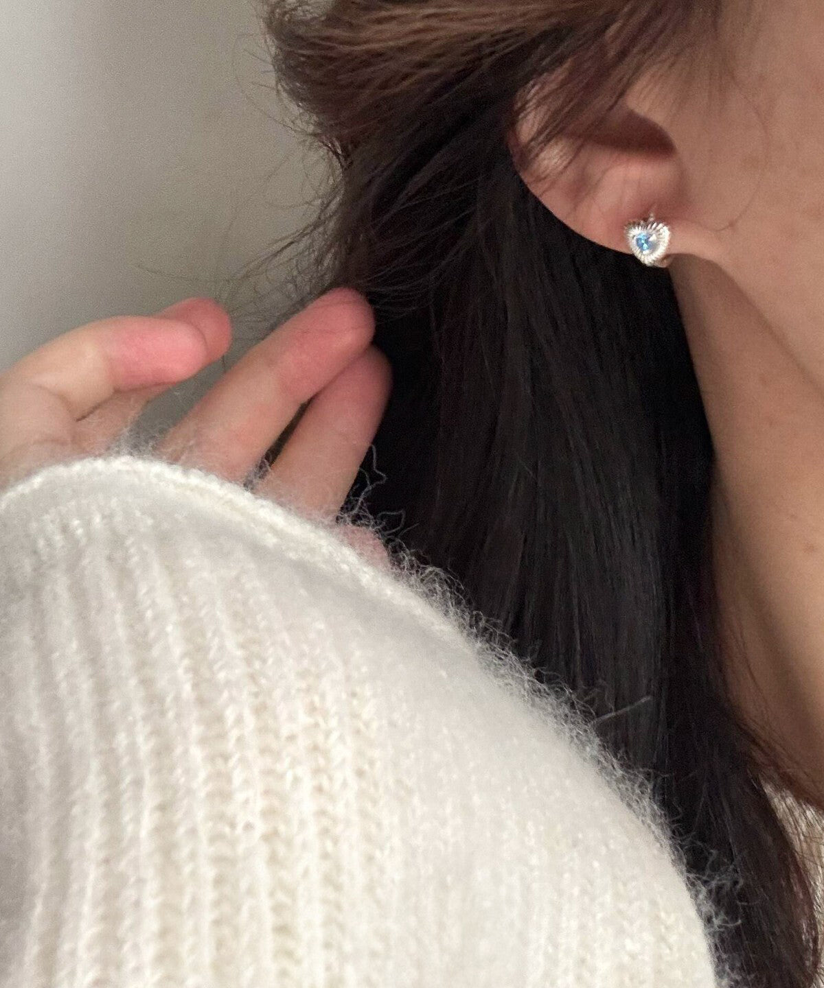Women's Hoop Earrings with Crystal Accent 3