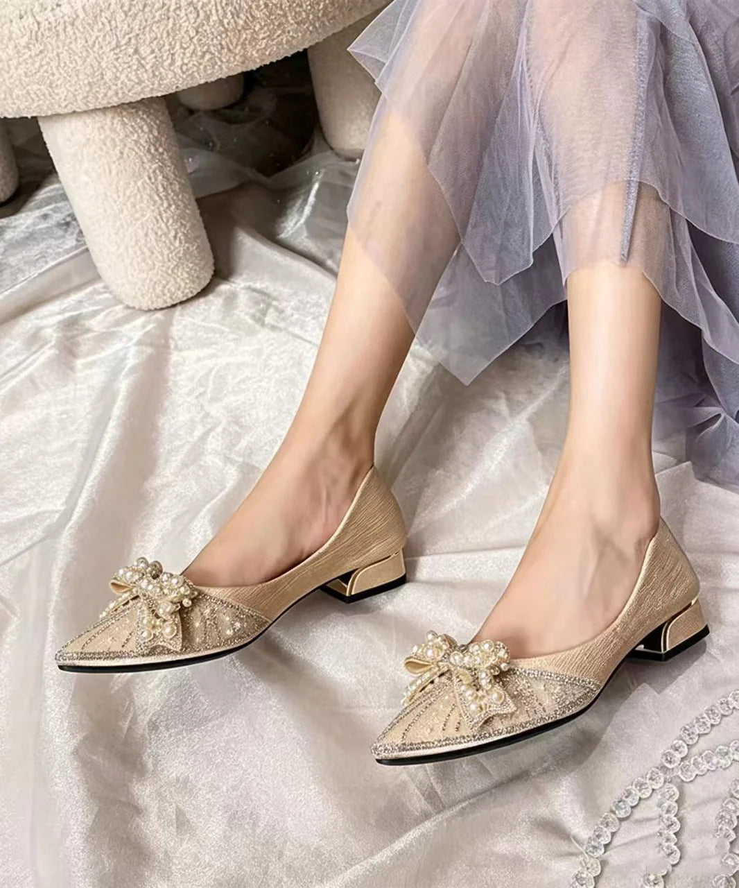 Women's Low Heel Pumps Pointed Toe Bow Detail 2