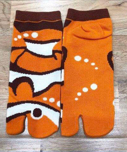 Women's Mid Calf Socks Jacquard Split Toe 3