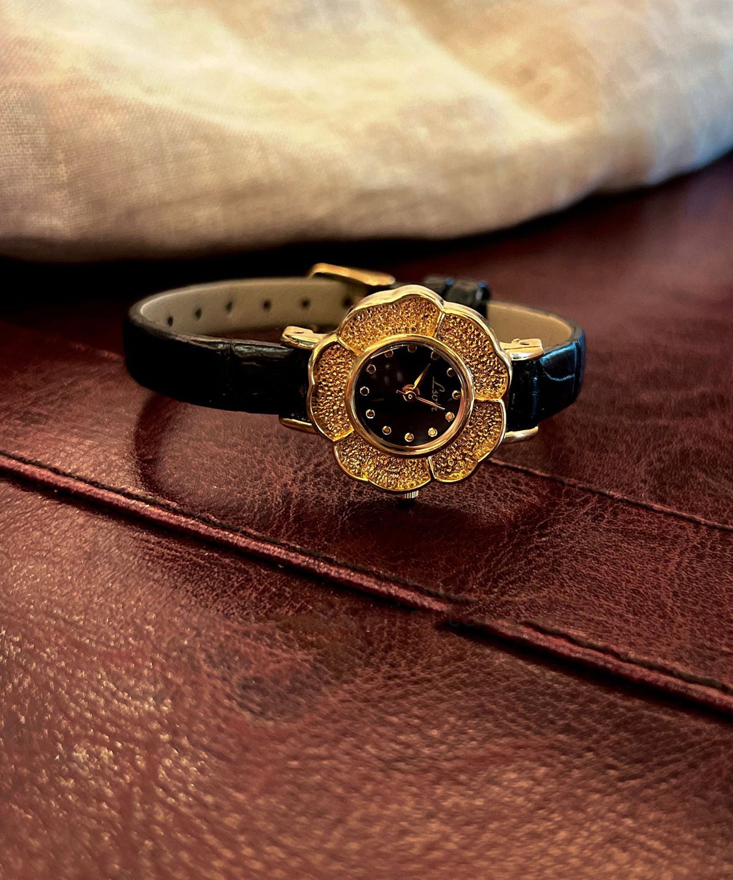 Women's Quartz Watch Camellia Design 1