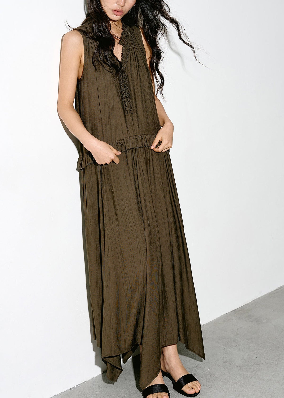 Women's Sleeveless Dress Asymmetrical V Neck Ruffled 3