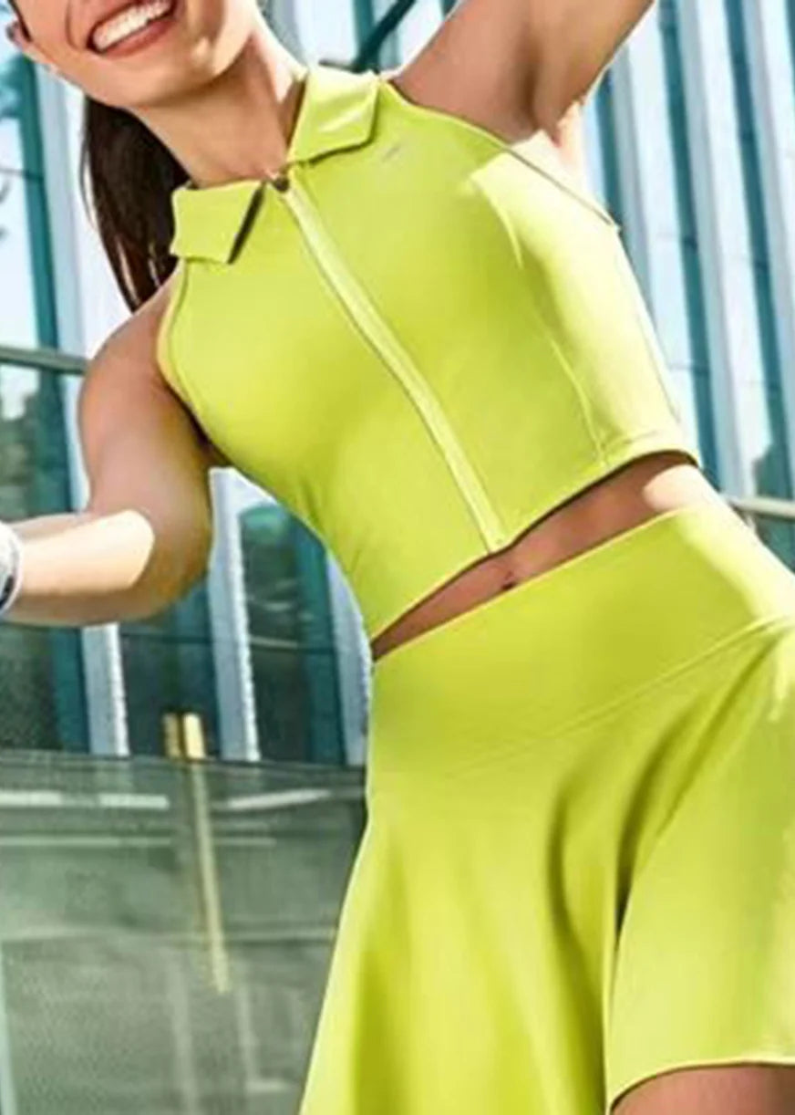 Women's Sleeveless Tennis Top with Turn-Down Collar and Zip-Up Design 2