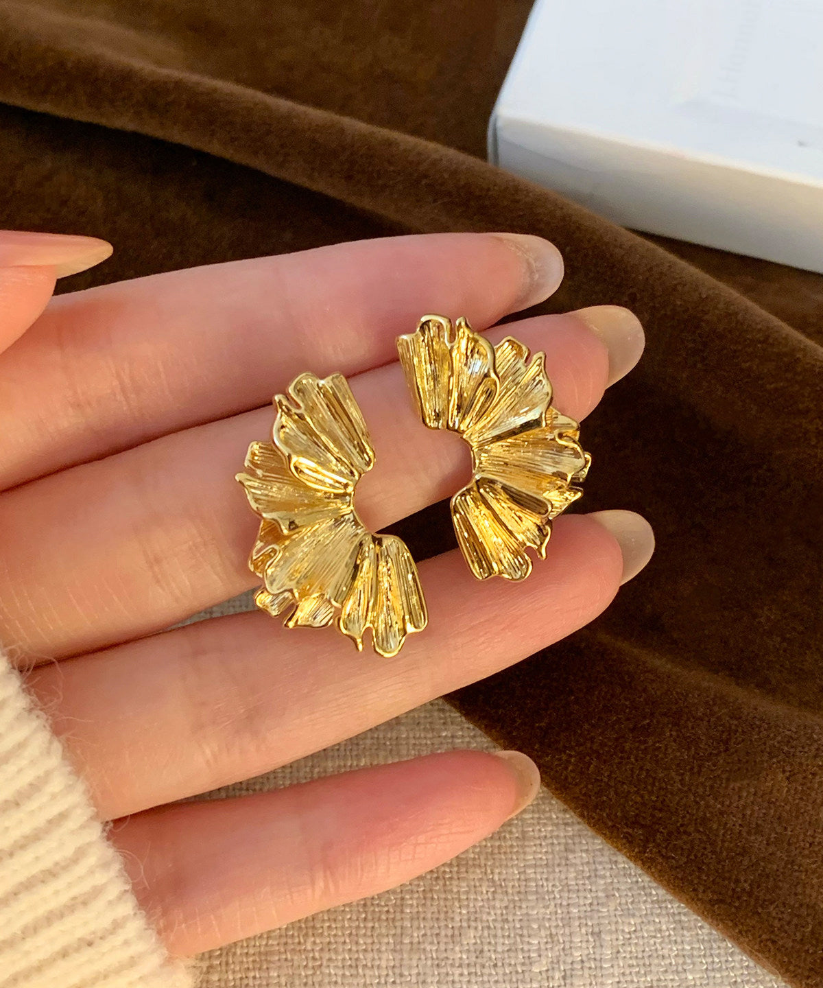 Women's Stud Earrings Casual Style 2
