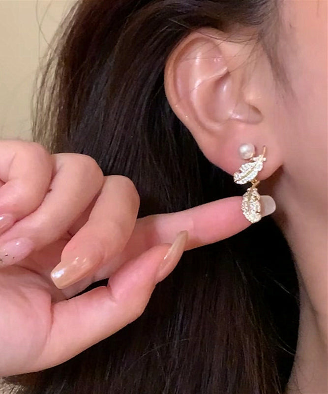 Women's Stud Earrings Feather Pearl Design 1