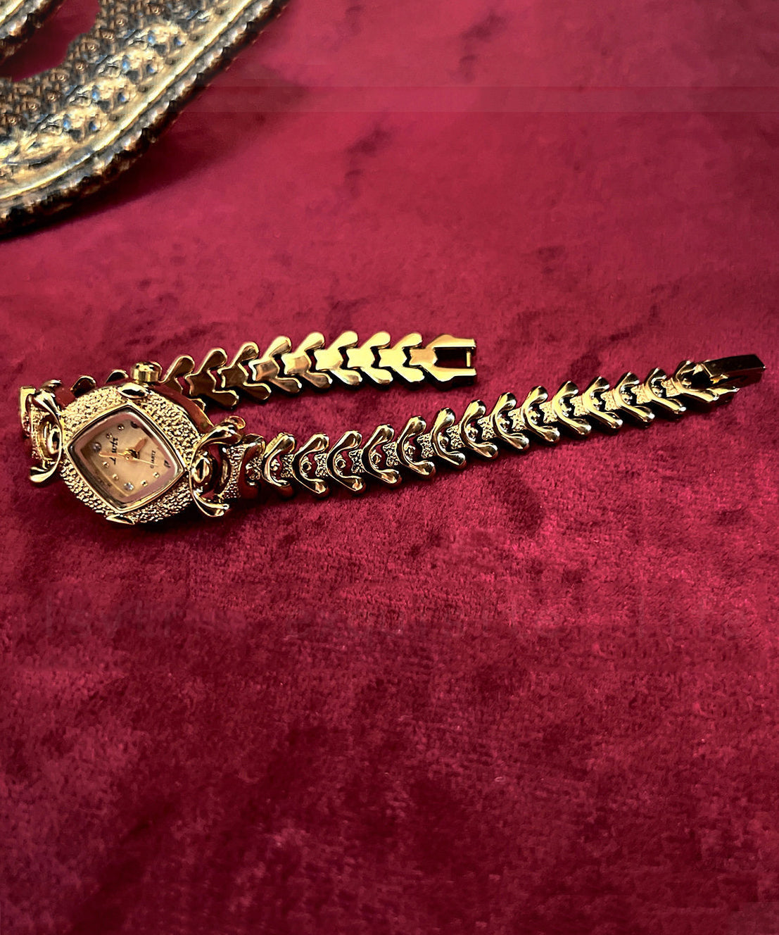 Women's Wristwatch Classic Design 1