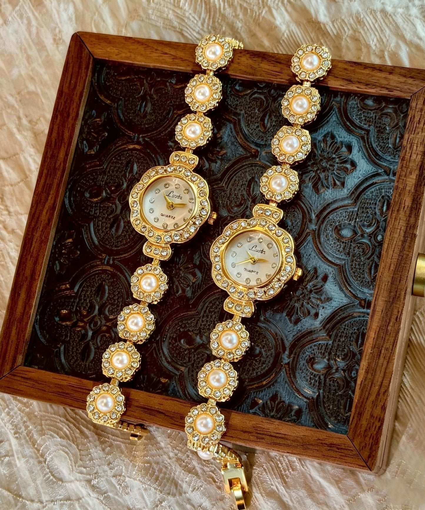 Women's Wristwatch Floral Design Pearl Accent 2