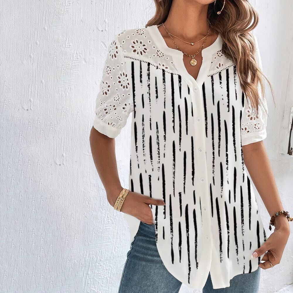Women's Blouse With Playful Print And Perfect Fit