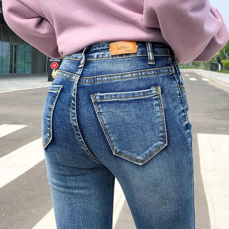 Women's Classic Stretch Jeans