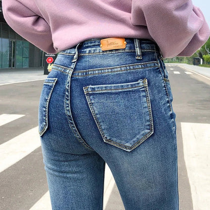 Women's Classic Stretch Jeans