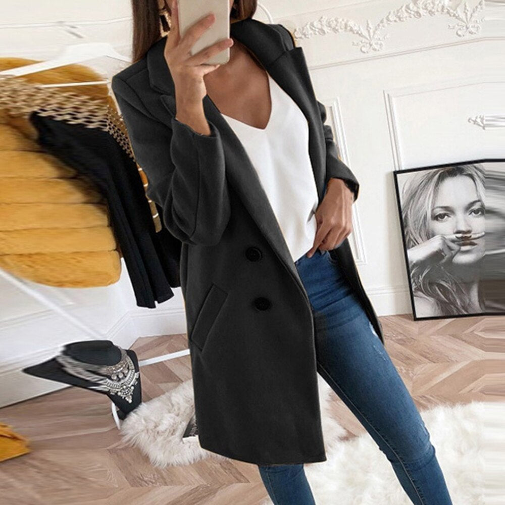 Women's Cloak Jacket with Turned Collar and Practical Pockets for All Seasons