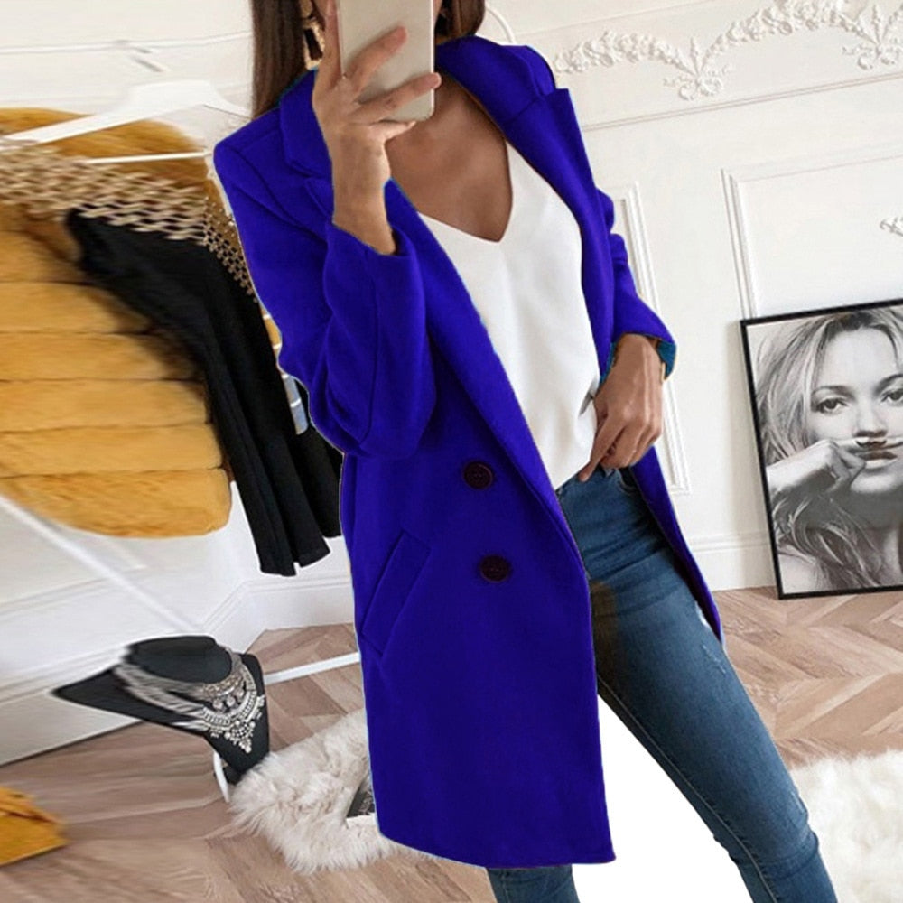 Women's Cloak Jacket with Turned Collar and Practical Pockets for All Seasons