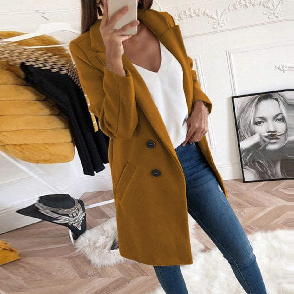 Women's Cloak Jacket with Turned Collar and Practical Pockets for All Seasons