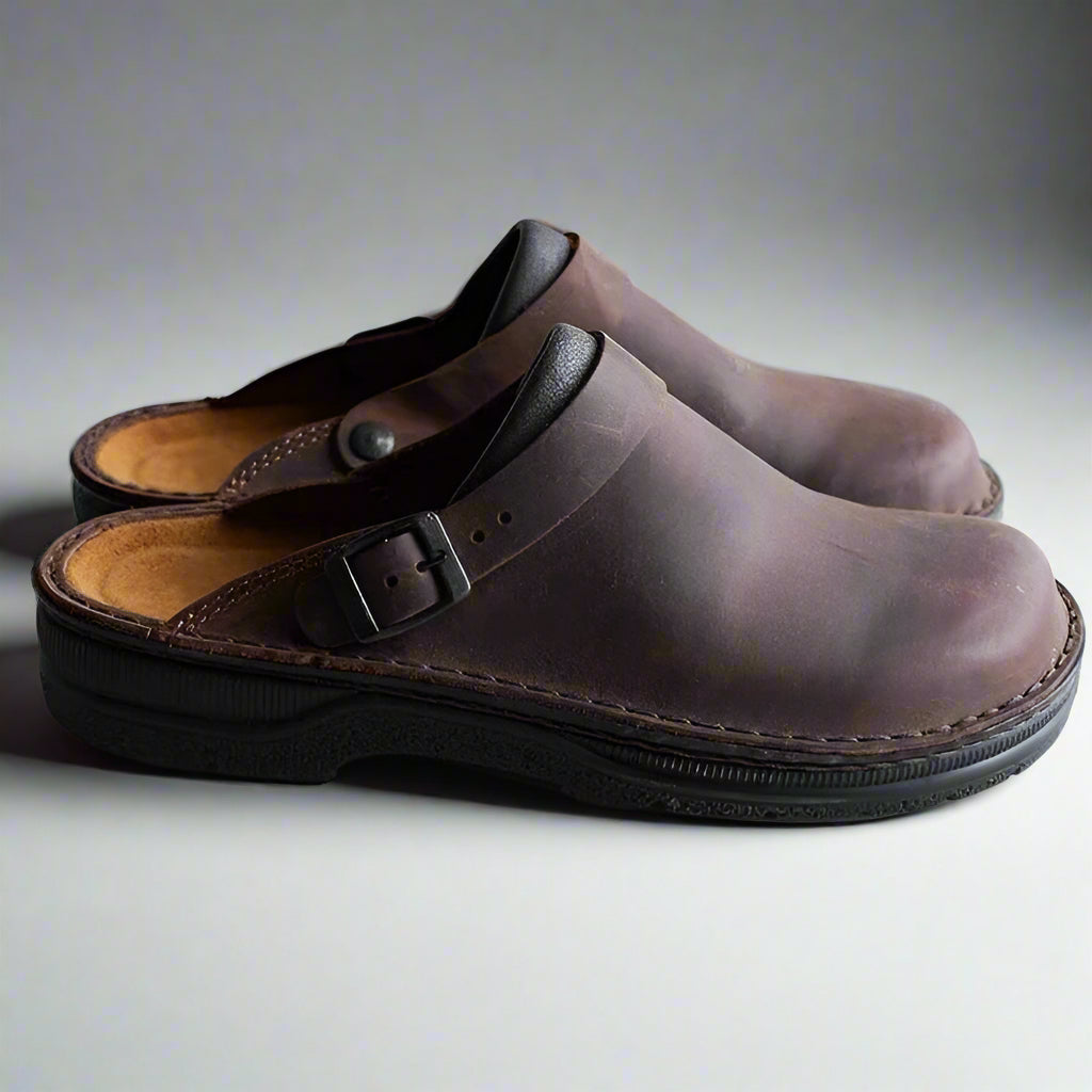 Women's Clogs Buckle and Closed Nose with Comfortable Fit